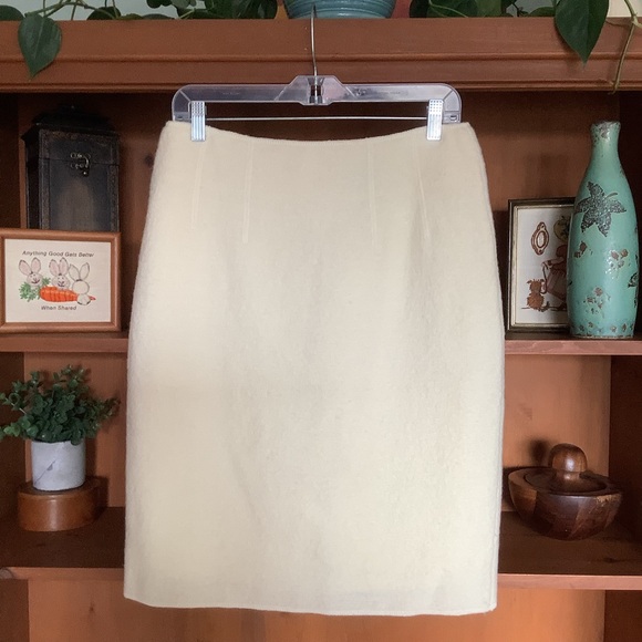 Franco Valeri Dresses & Skirts - 80s Vintage Franco Valeri 100% Cream Wool Pencil Skirt Size Large